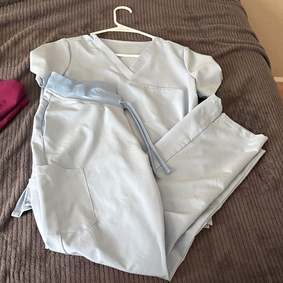 Light Blue Scrub Set - Picture 1 of 1